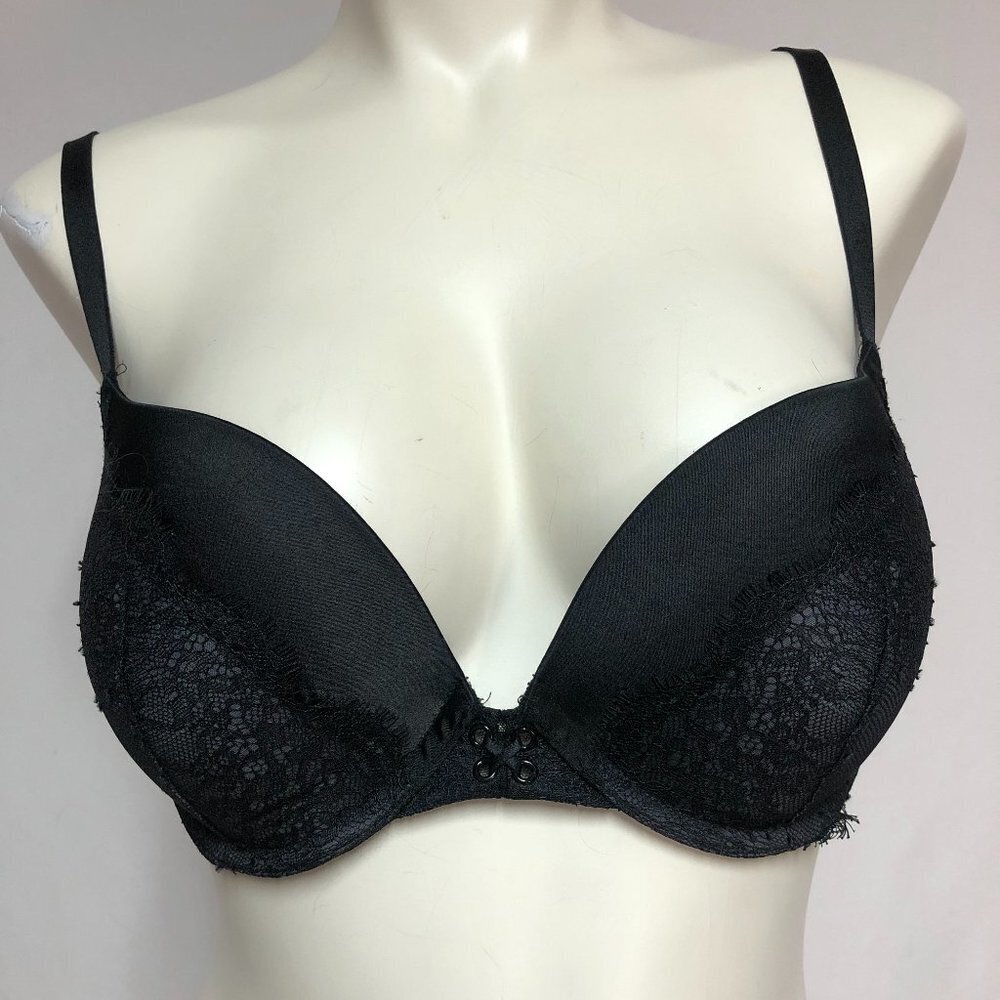 💕2/$35 💕 Victoria's Secret Very Sexy Black Lace Push Up Bra 32DD